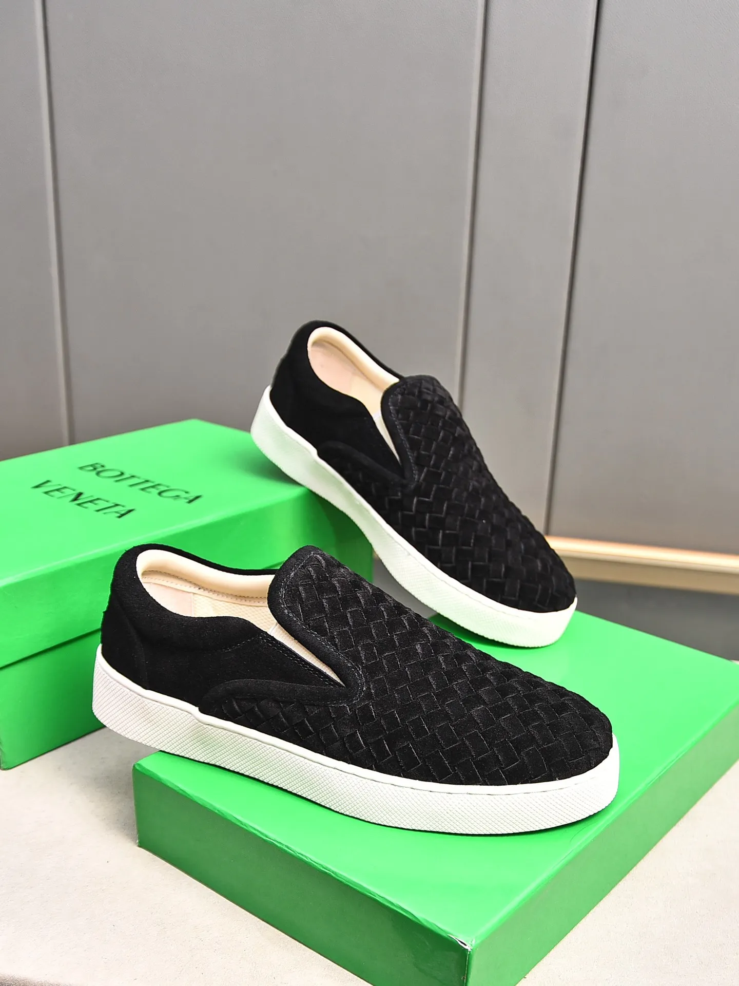 Men's shoes 💰460 [Sleeves series] BOTTEG* VENET* - high-end boutique Size: 38-44 (45 customized) BV new product, first-layer cowhide artificially woven classic style harmoniously blends with contemporary fashion temperament, rubber soles are light and flexible, water-dyed sheepskin pads! [Taobao, Tmall, and live streaming are the first choices]